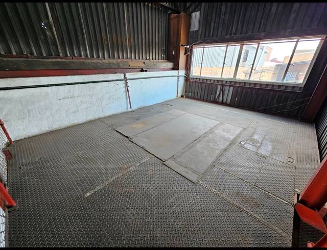 371M² WAREHOUSE TO LET IN ANDERBOLT